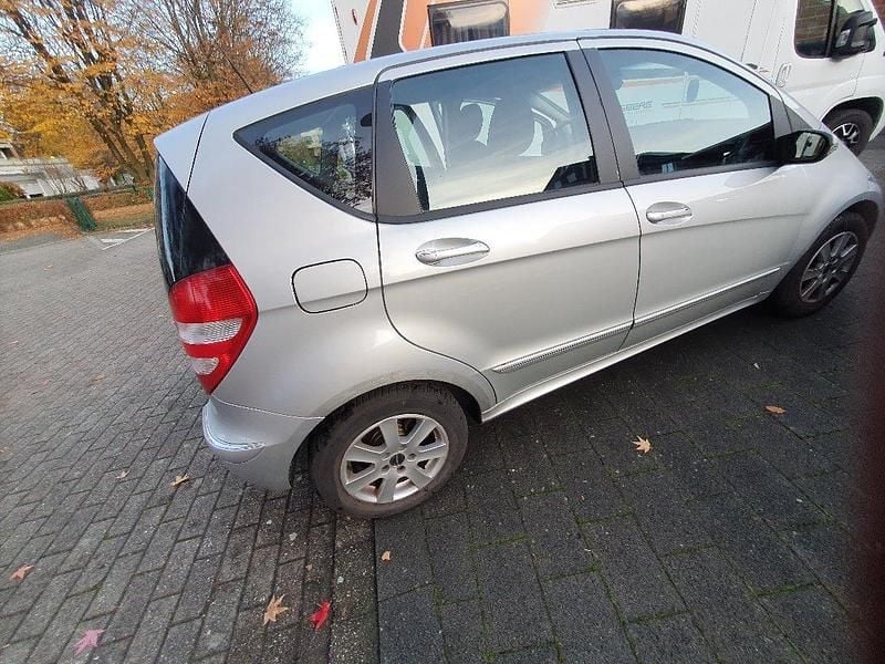 Usata Mercedes A170 Elegance 116 CV (85 kW) 2006 Argento Berlina
