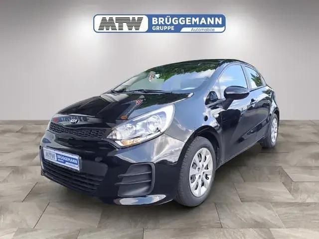 Schwarz Gebraucht 2017 Kia Rio Limousine | 8.270 € (Fairer Preis) - Bild 1/4