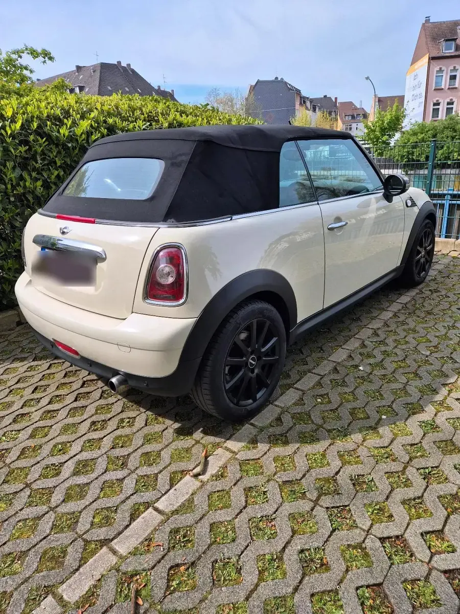 Gebraucht Mini Cooper Cabriolet 98 PS (72 kW) 2010 Weiß Cabrio