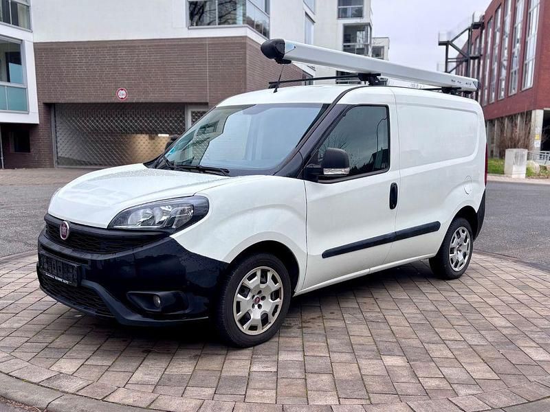Weiß Gebraucht 2019 Fiat Doblò Van / Kleinbus | 10.490 € (Guter Preis) - Bild 1/4