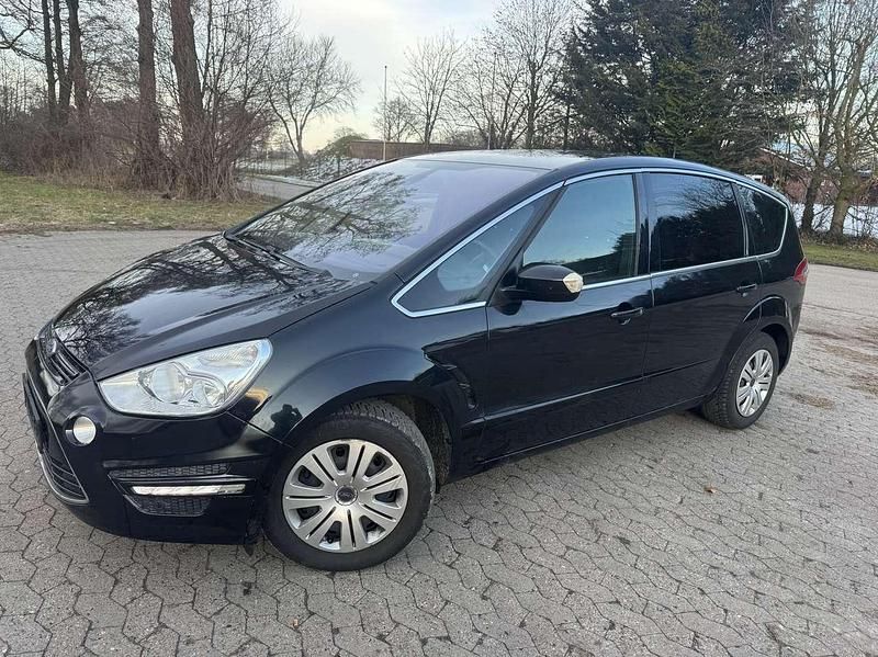 Gebraucht Ford S-MAX S 163 PS (119 kW) 2010 Pantherschwarz metallic Van / Kleinbus