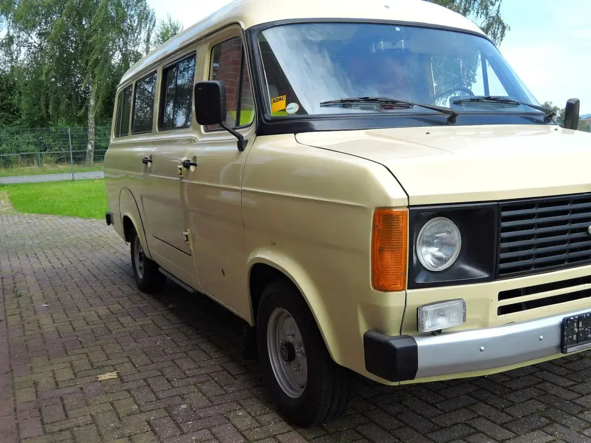 Gebraucht Ford Transit 77 PS (56 kW) 1981 Beige Van / Kleinbus