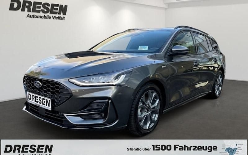 Grau Gebraucht 2024 Ford Focus ST-Line Kombi | 23.870 € (Guter Preis) - Bild 1/4