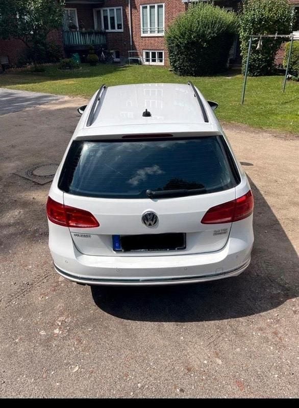 Usata VW Passat 140 CV (102 kW) 2013 Bianco Station wagon