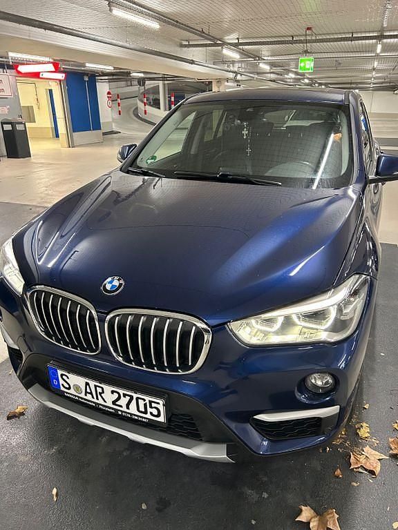 Blau Gebraucht 2016 BMW X1 SUV | 13.250 € (Fairer Preis) - Bild 1/4