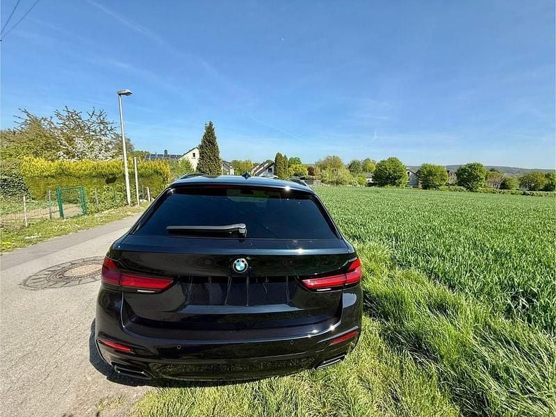 Używany BMW M550 Performance 400 KM (294 kW) 2019 Czarny Sedan/Limuzyna