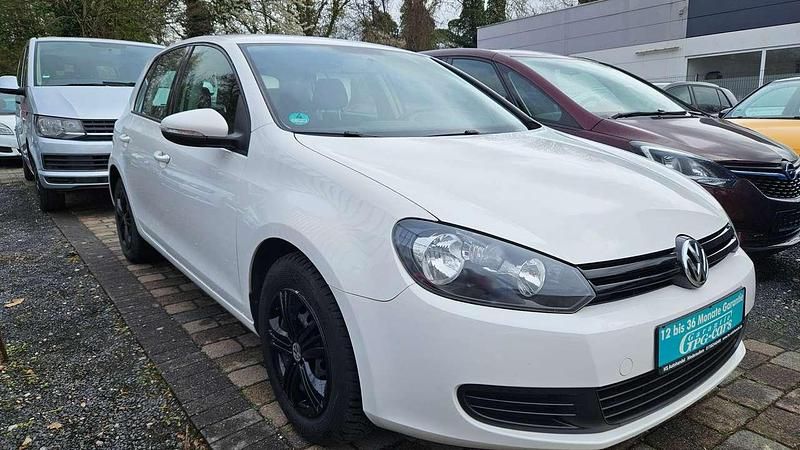 Gebraucht VW Golf VII Trendline 105 PS (77 kW) 2012 Candyweiß Kleinwagen