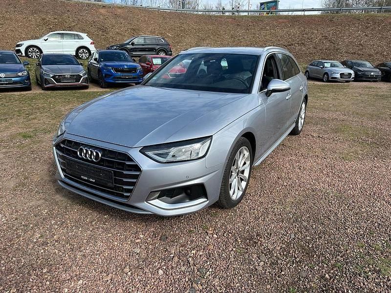 Gebraucht Audi A4 Advanced 204 PS (150 kW) 2022 Florettsilber metallic Limousine