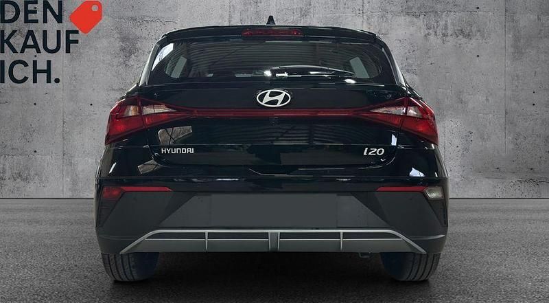 Neu Hyundai i20 Select 79 PS (58 kW) 2025 Grau Limousine