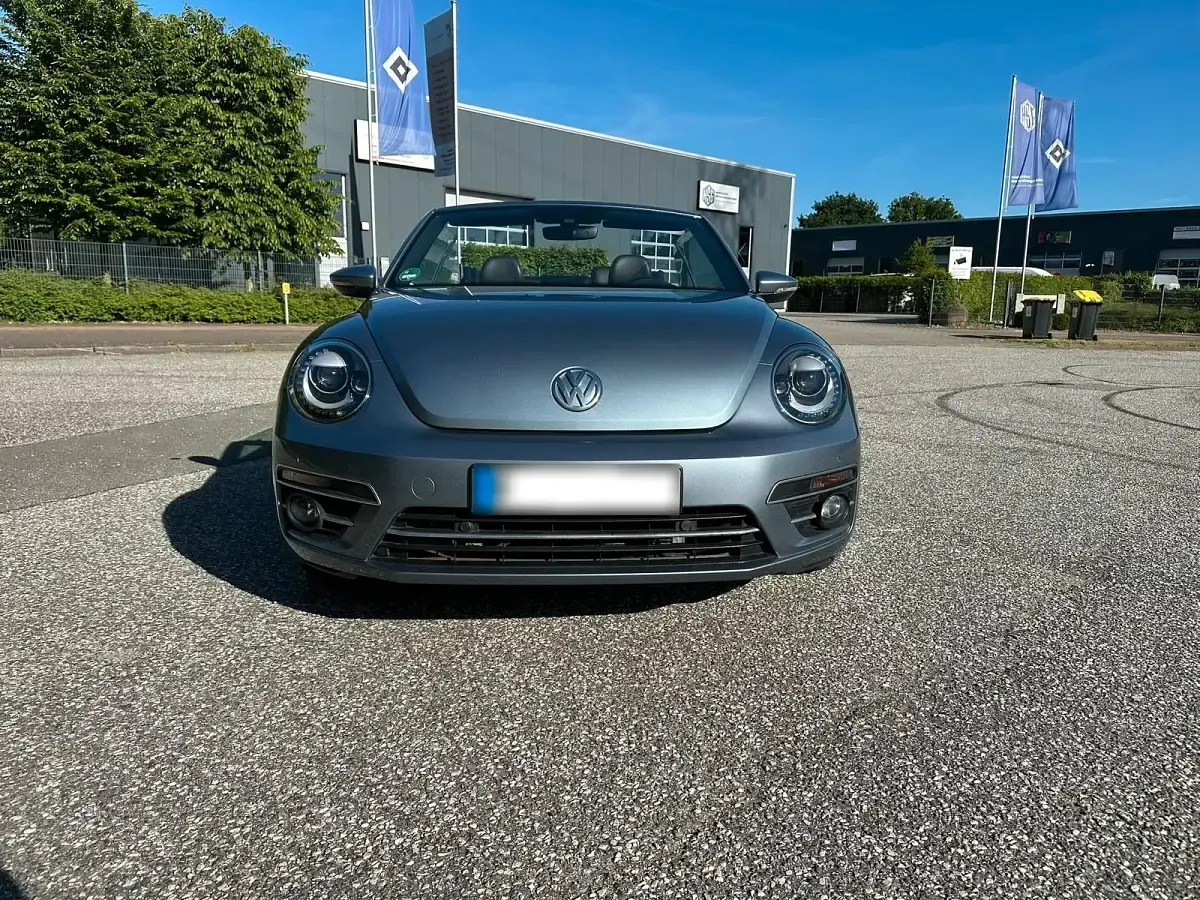 Gebraucht VW Beetle Design 105 PS (77 kW) 2017 Blau Kleinwagen