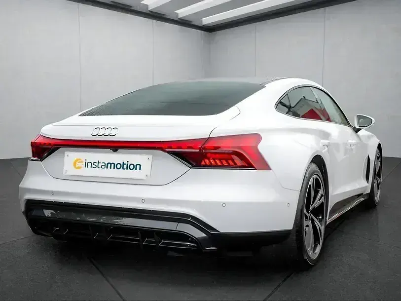 Gebraucht Audi e-tron GT quattro 350 kW (476 PS) 2023 Weiß Limousine