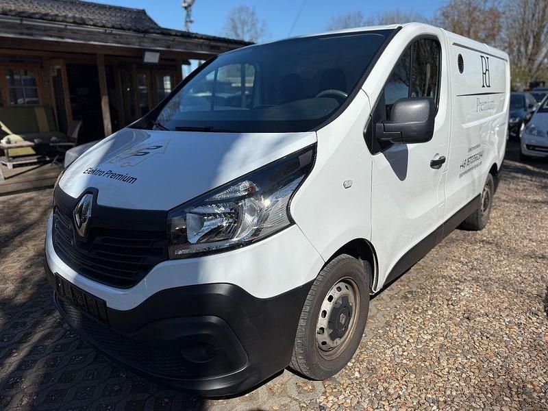 Gebraucht Renault Trafic Komfort 95 PS (69 kW) 2017 Weiß Van / Kleinbus