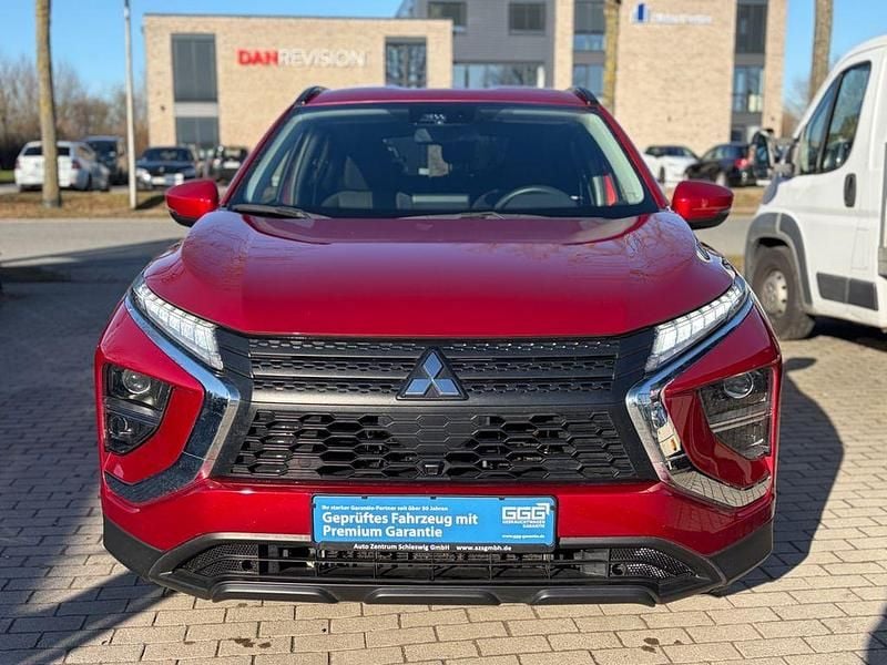 Gebraucht Mitsubishi Eclipse Cross Basis 98 PS (72 kW) 2022 Rot SUV