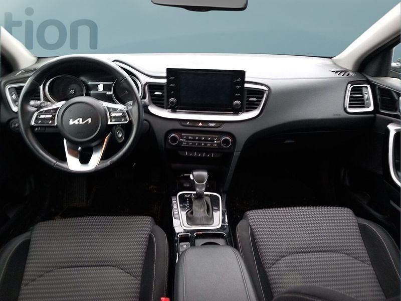 Gebraucht Kia Ceed 160 PS (117 kW) 2022 Grau Kleinwagen