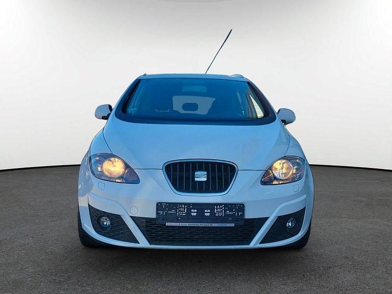 Gebraucht Seat Altea XL Copa 105 PS (77 kW) 2012 Weiß Van / Kleinbus