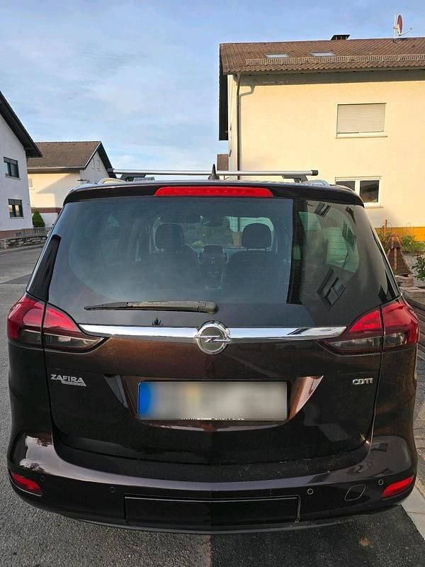 Gebraucht Opel Zafira 170 PS (125 kW) 2015 Braun Van / Kleinbus