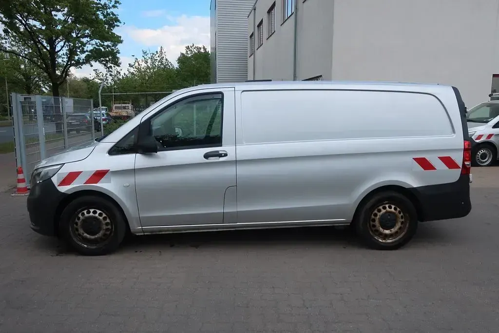 Gebraucht Mercedes Vito 136 PS (100 kW) 2016 Silber Van