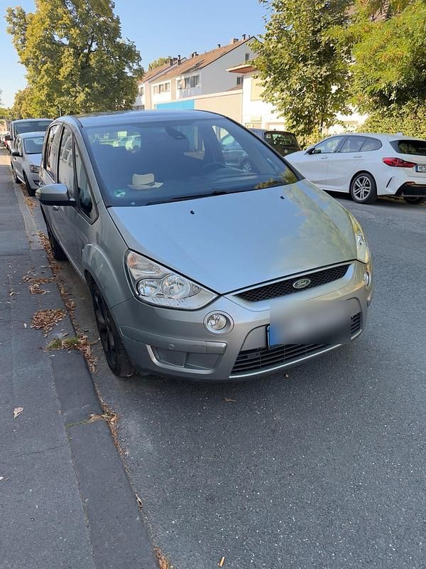 Grau Gebraucht 2008 Ford S-MAX S Van / Kleinbus | 1.500 € (Guter Preis) - Bild 1/4