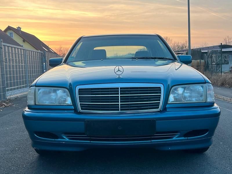 Blau Gebraucht 1999 Mercedes C180 Limousine | 2.350 € (Superpreis) - Bild 1/4