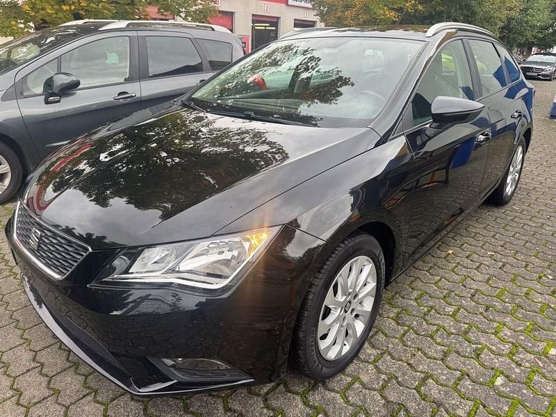 Schwarz Gebraucht 2016 Seat Leon ST Style Kombi | 7.950 € (Guter Preis) - Bild 1/4
