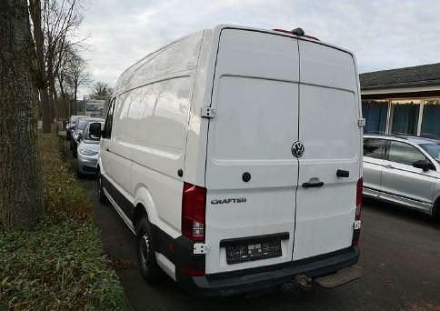 Gebraucht VW Crafter Trendline 177 PS (130 kW) 2020 Candyweiß Van