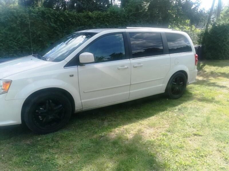 Weiß Gebraucht 2011 Dodge Grand Caravan Van / Kleinbus | 9.999 € - Bild 1/4