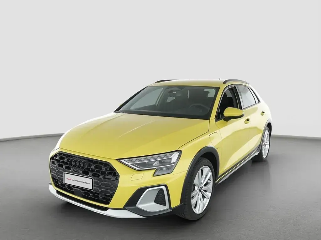 Gebraucht Audi A3 e-tron Sport 204 PS (150 kW) 2025 Gelb Kleinwagen