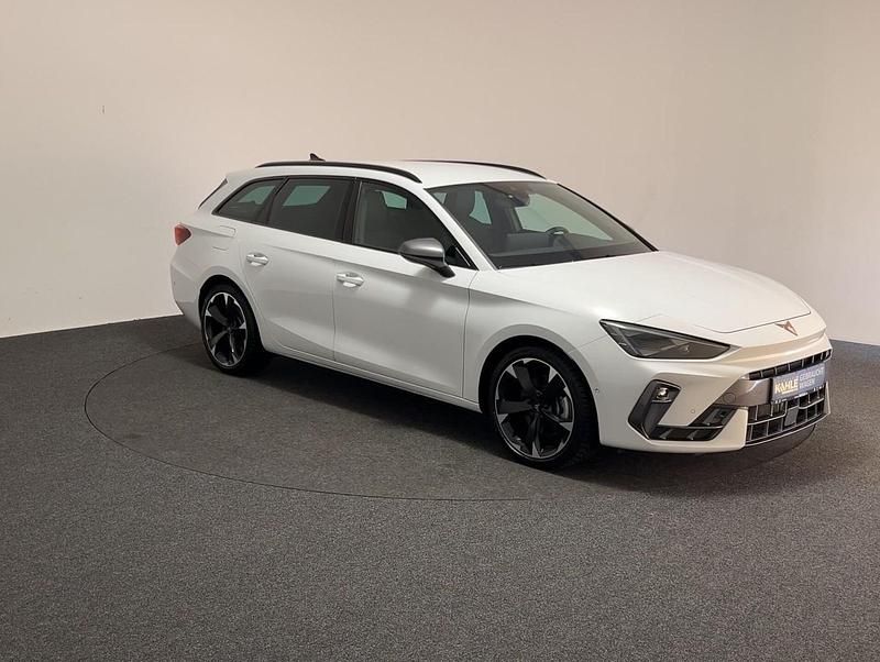 Gebraucht Cupra Leon 150 PS (110 kW) 2025 Weiß Limousine