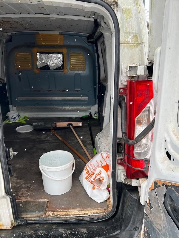 Gebraucht Peugeot Expert 128 PS (94 kW) 2013 Weiß Van