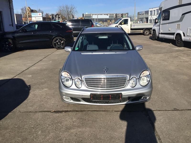Gebraucht Mercedes E200 163 PS (119 kW) 2004 Silber Kombi