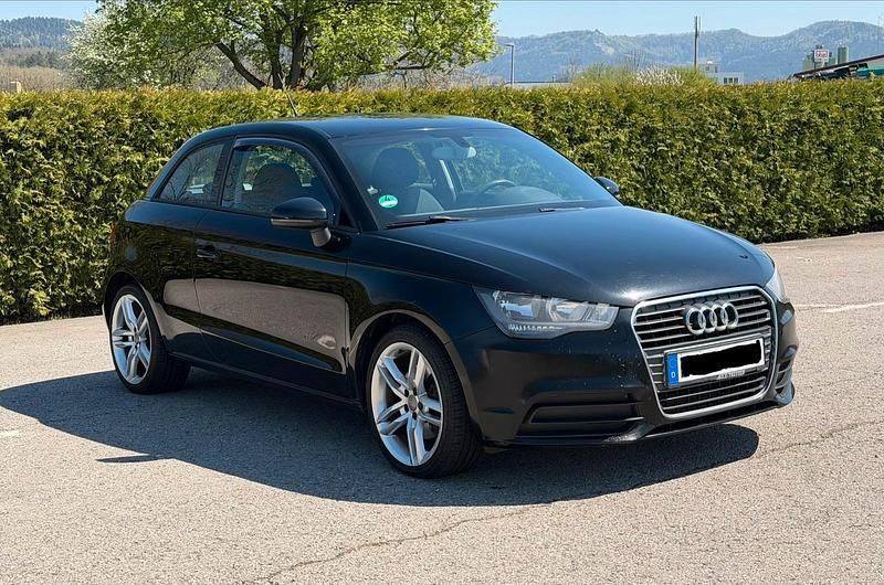 Usata Audi A1 105 CV (77 kW) 2011 Nero Utilitaria