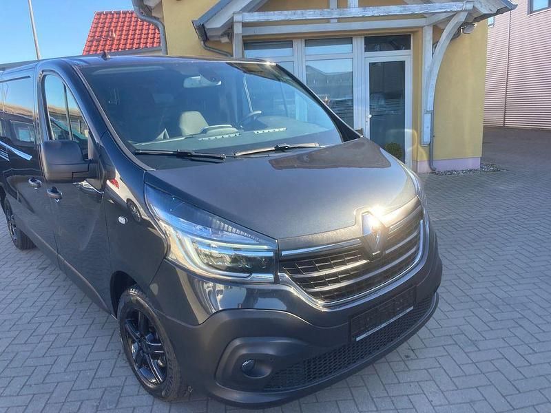 Gebraucht Renault Trafic Komfort 120 PS (88 kW) 2022 Schwarz Van / Kleinbus