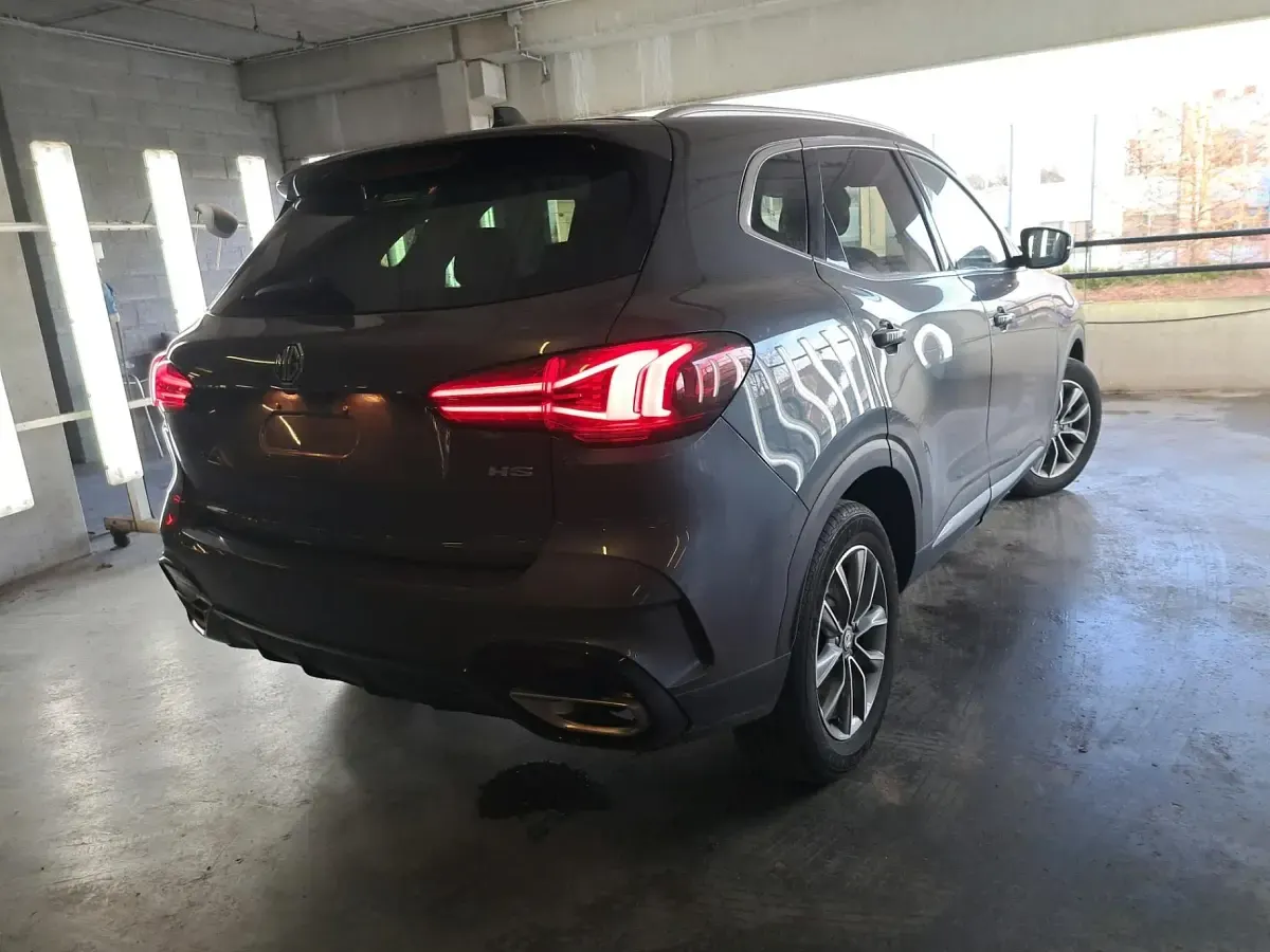 Gebraucht MG HS Comfort 162 PS (119 kW) 2023 Iron oxide grey SUV