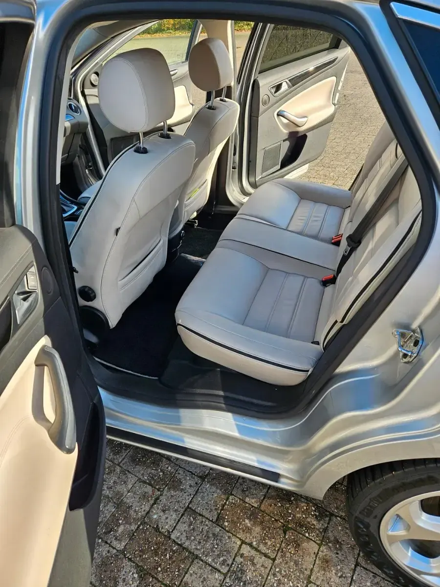 Używany Ford Mondeo Titanium 200 KM (147 kW) 2014 Srebrny Sedan/Limuzyna