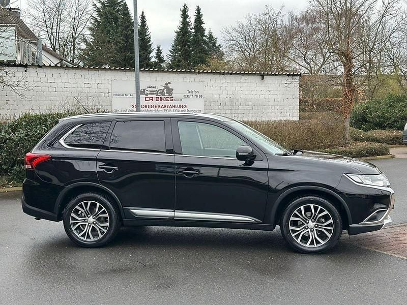 Gebraucht Mitsubishi Outlander 150 PS (110 kW) 2016 Schwarz SUV