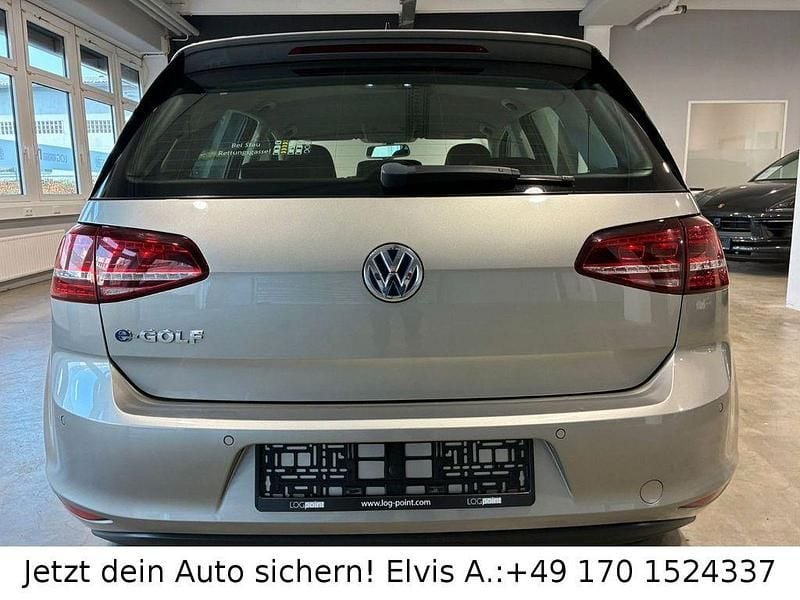 Gebraucht VW e-Golf 85 kW (116 PS) 2016 Silber Kleinwagen