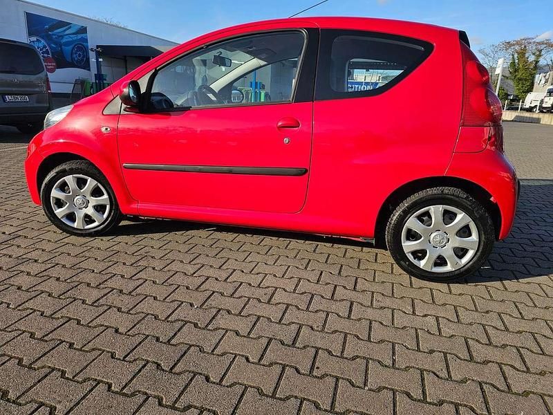 Gebraucht Peugeot 107 68 PS (50 kW) 2009 Rot Kleinwagen