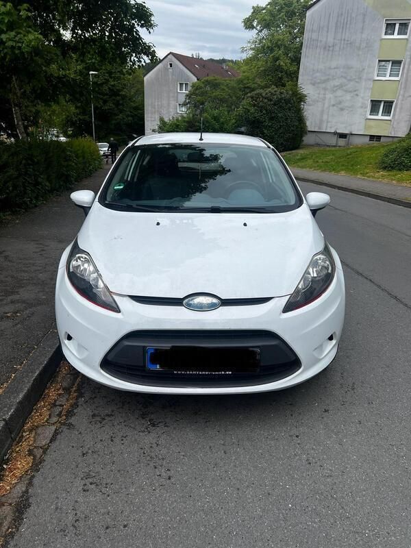 Weiß Gebraucht 2009 Ford Fiesta Kleinwagen | 3.000 € - Bild 1/4