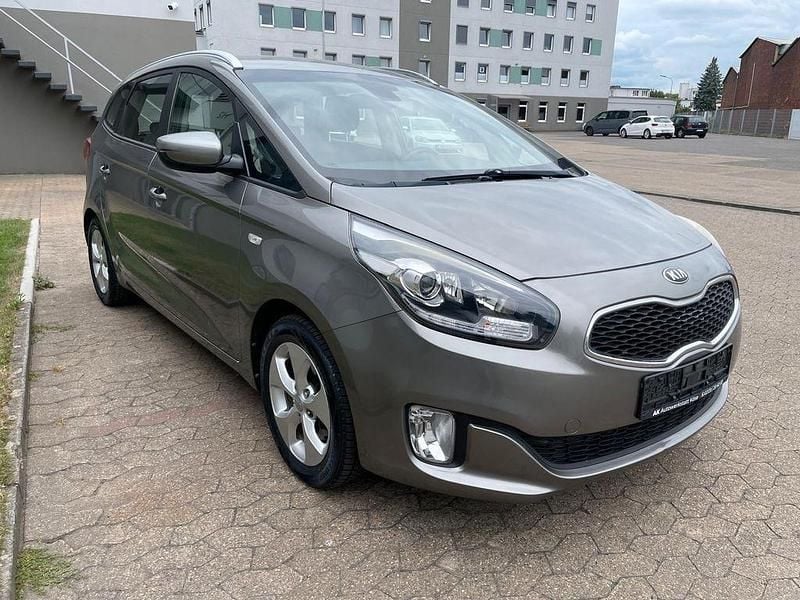 Silber Gebraucht 2014 Kia Carens Edition 7 Van / Kleinbus | 8.990 € (Guter Preis) - Bild 1/4