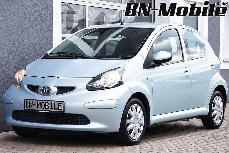 Blau Gebraucht 2006 Toyota Aygo Cool Kleinwagen | 2.480 € (Fairer Preis) - Bild 1/4