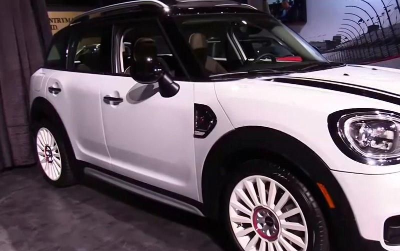 Gebraucht Mini John Cooper Works 231 PS (169 kW) 2017 Weiß Kleinwagen