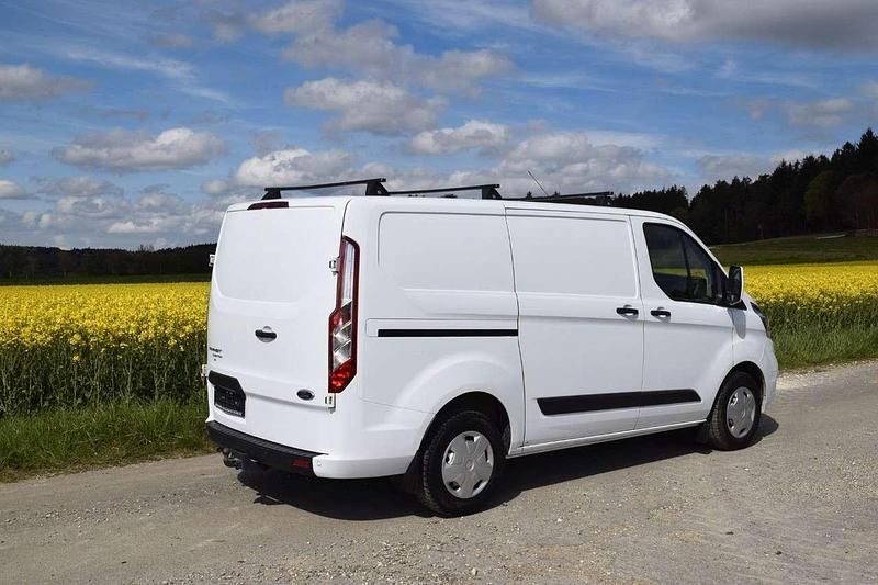Gebraucht Ford Transit Custom Trend 131 PS (96 kW) 2019 Frostweiß Van / Kleinbus