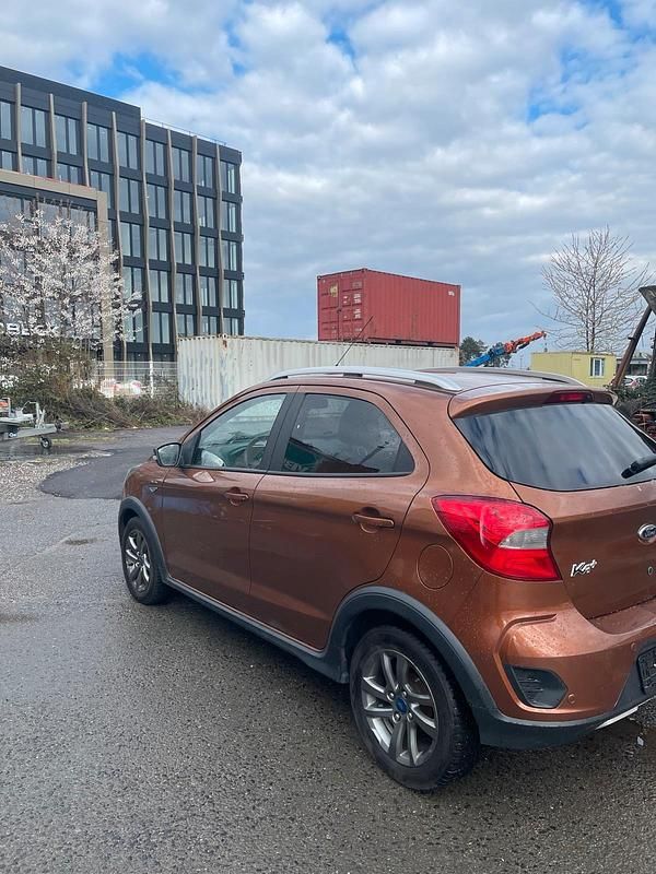 Second-hand Ford Ka Plus 85 CP (62 kW) 2019 Andere farben Hatchback
