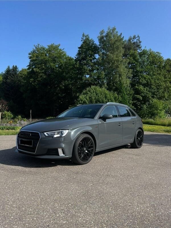 Schwarz Gebraucht 2019 Audi A3 S-Line Kleinwagen | 17.800 € (Superpreis) - Bild 1/4