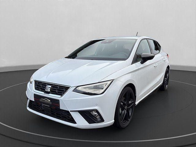 Weiß Neu 2025 Seat Ibiza Black Edition Limousine | 27.890 € (Etwas zu teuer) - Bild 1/4