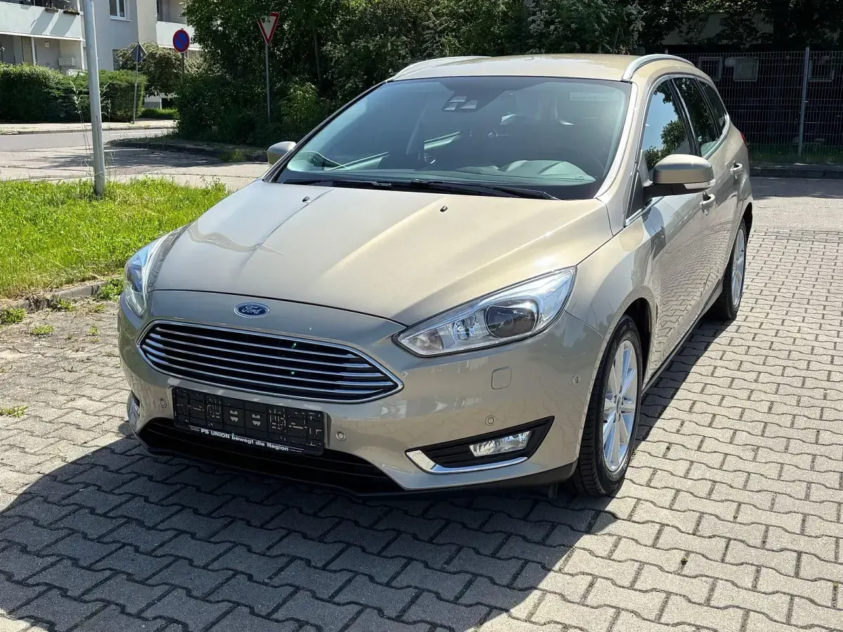 Gebraucht Ford Focus 150 PS (110 kW) 2018 Grau Kombi