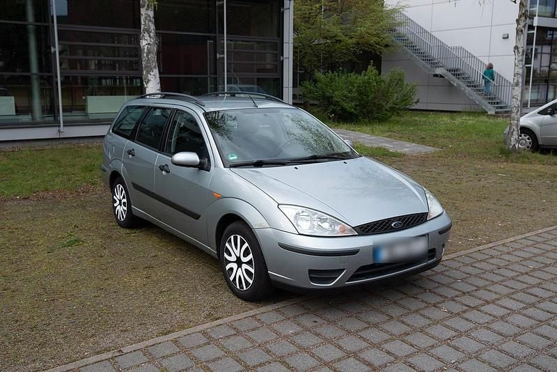 Usata Ford Focus 101 CV (74 kW) 2004 Grigio Station wagon