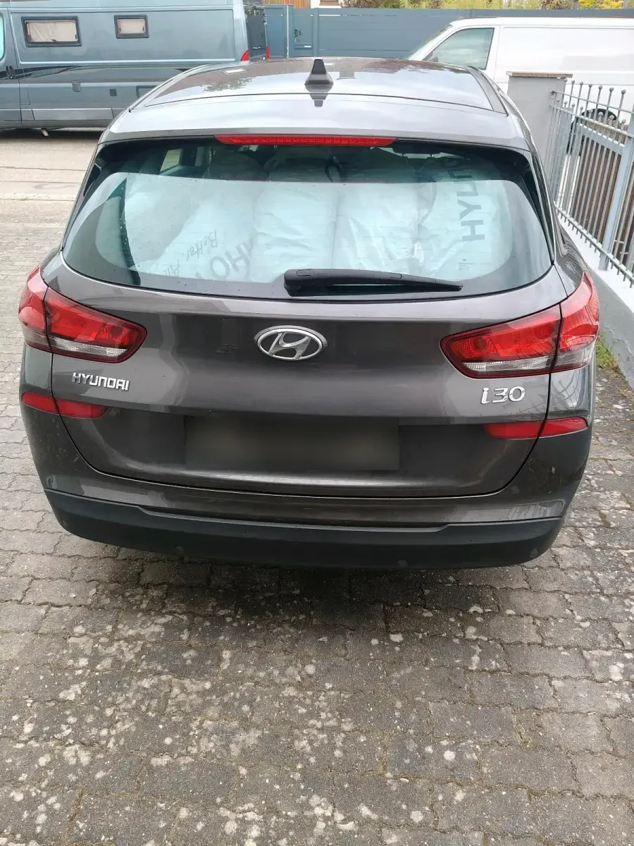 Gebraucht Hyundai i30 Trend 99 PS (72 kW) 2018 Grau Kombi
