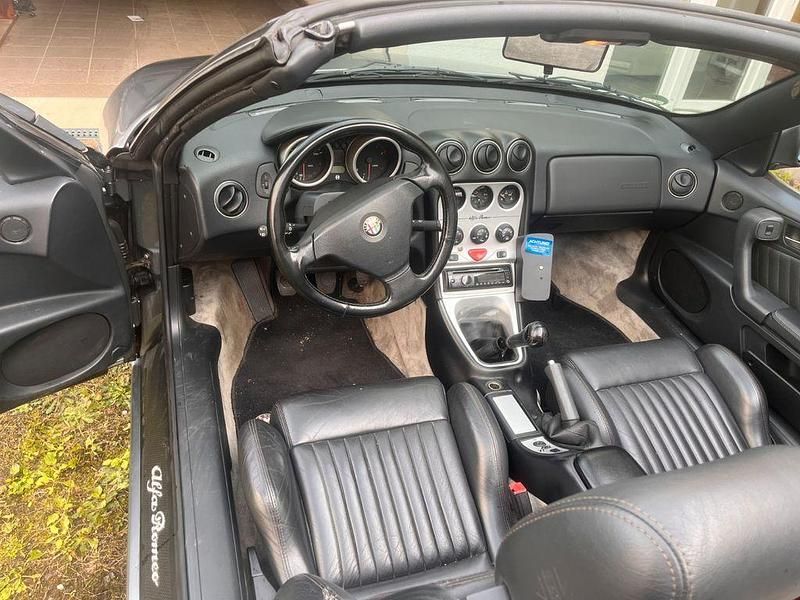 Gebraucht Alfa Romeo Spider 155 PS (114 kW) 2001 Grau Cabrio