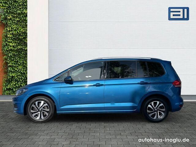 Gebraucht VW Touran Active 150 PS (110 kW) 2022 Blau Van / Kleinbus
